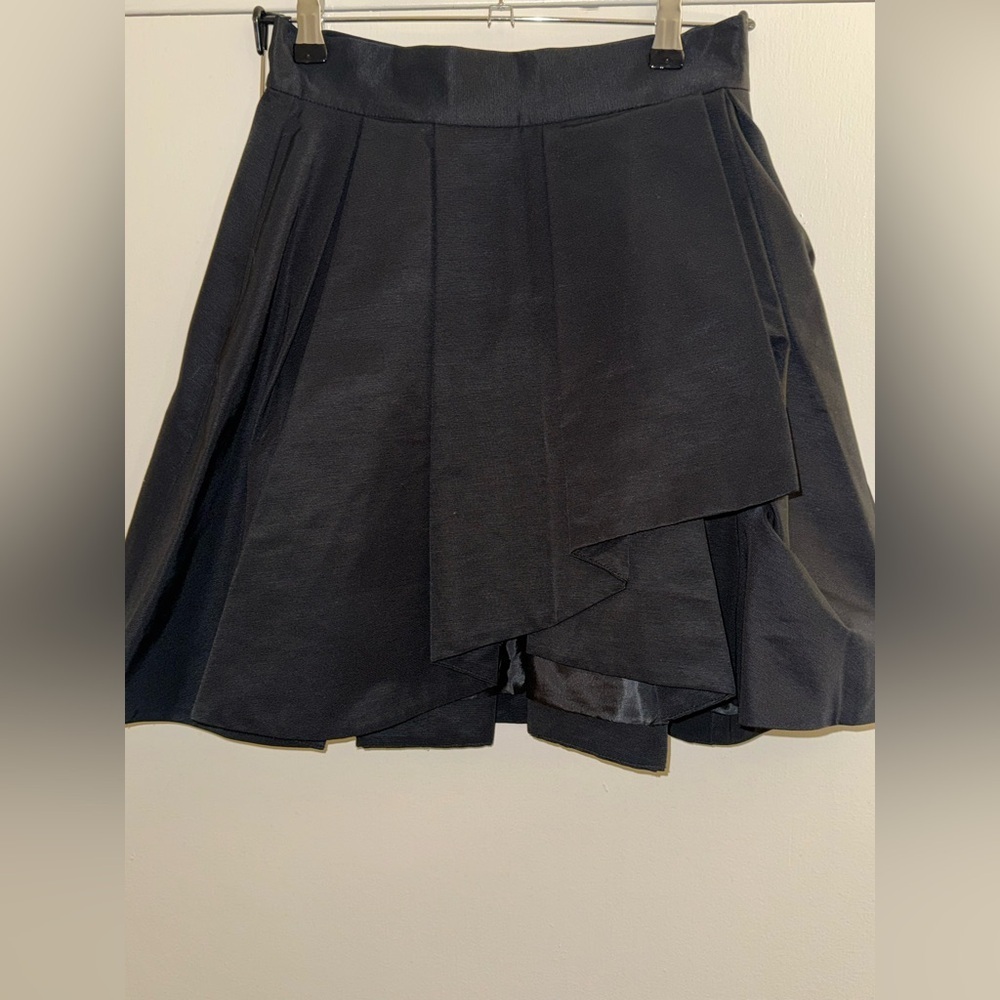 NWT French Connection Cosmic Wonder Skirt Size 4 Black Tiered Assymetrical